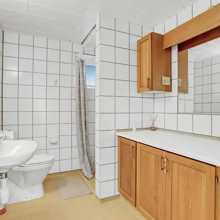 Captivating 4-bed In Villa