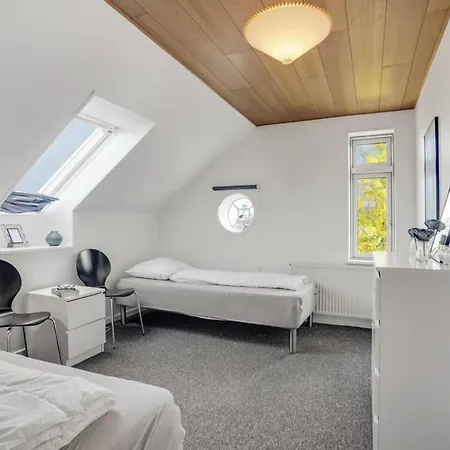 Captivating 4-bed In * Idestrup