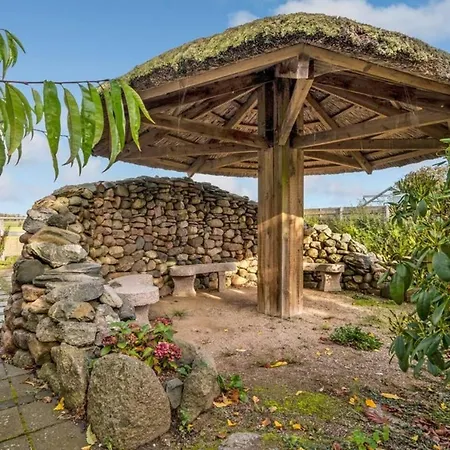 Captivating 4-bed In