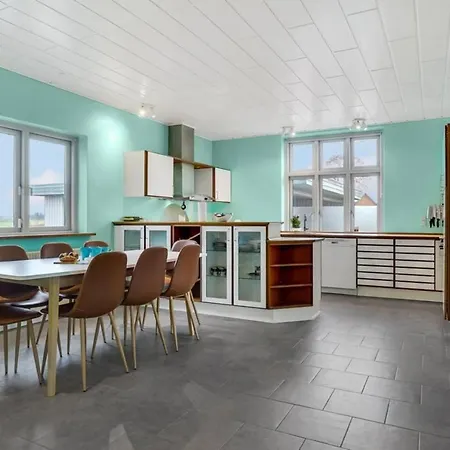 Captivating 4-bed In Villa Idestrup